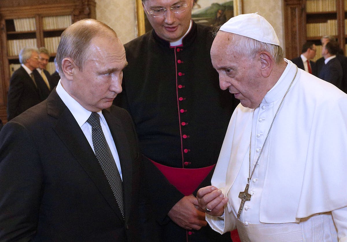 La délégation russe aux funérailles de Rome reste indéterminée, mais Poutine n’y assistera pas.