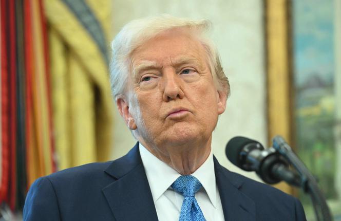 Donald Trump, lors de la cérémonie d’investiture de Paul Atkins à la présidence de la Securities and Exchange Commission (SEC), à Washington, le 22 avril 2025.