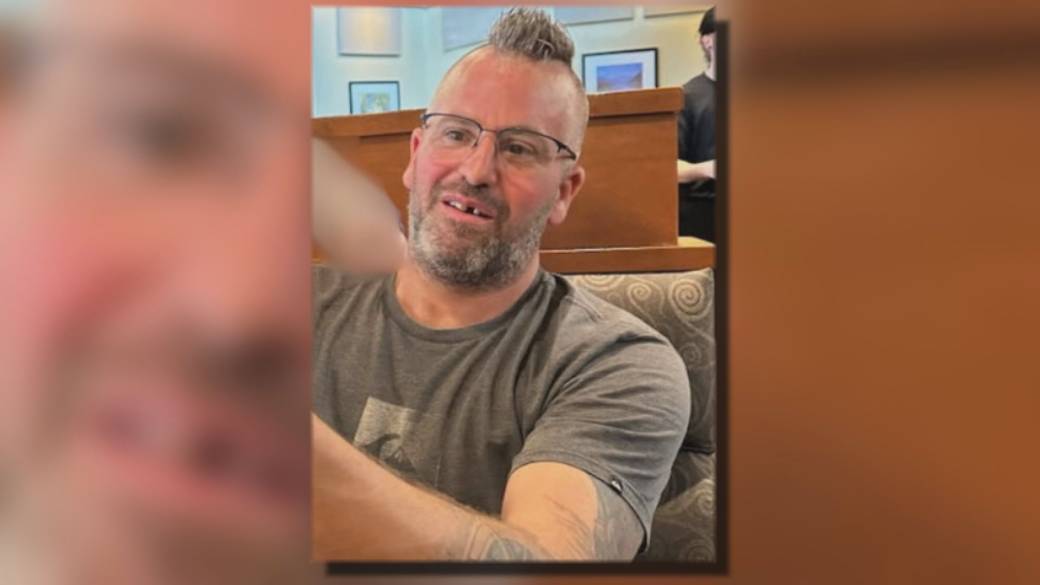 Recherche de l'homme disparu après l'accident de bateau près de Victoria