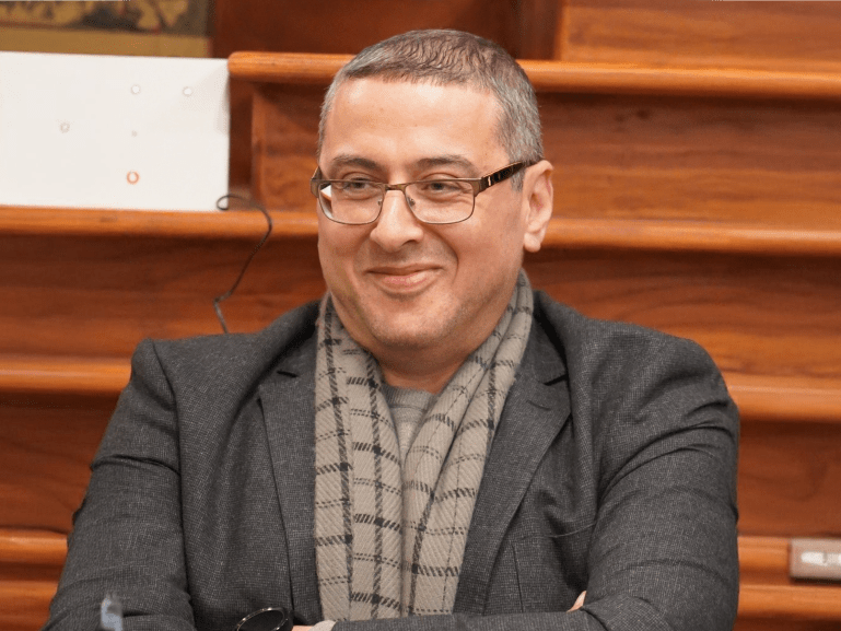 Le romancier égyptien Mohamed Samir Nada