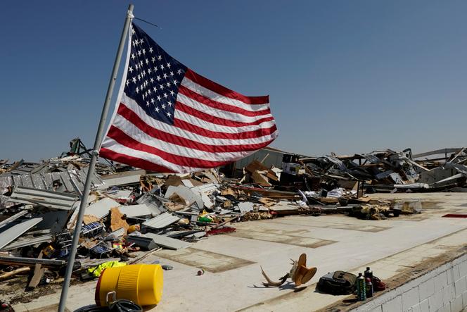 Des bâtiments détruits par des tornades, à Rolling Fork (Mississippi), le 25 mars 2023.