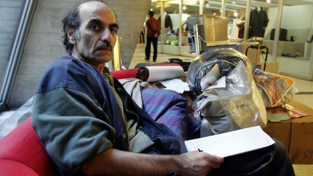 Mehran Karimi Nasseri vivant dans l'aéroport