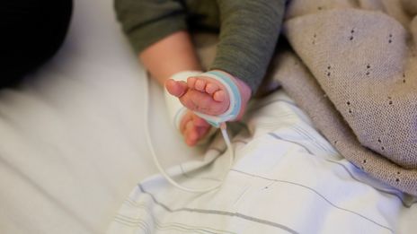 Les hospitalisations de nourrissons pour cause de VRS ont baissé après la mise à disposition des vaccins, selon des données américaines.