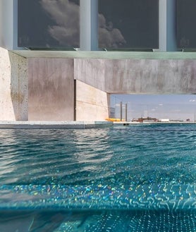 Terrasse panoramique du penthouse à Madrid