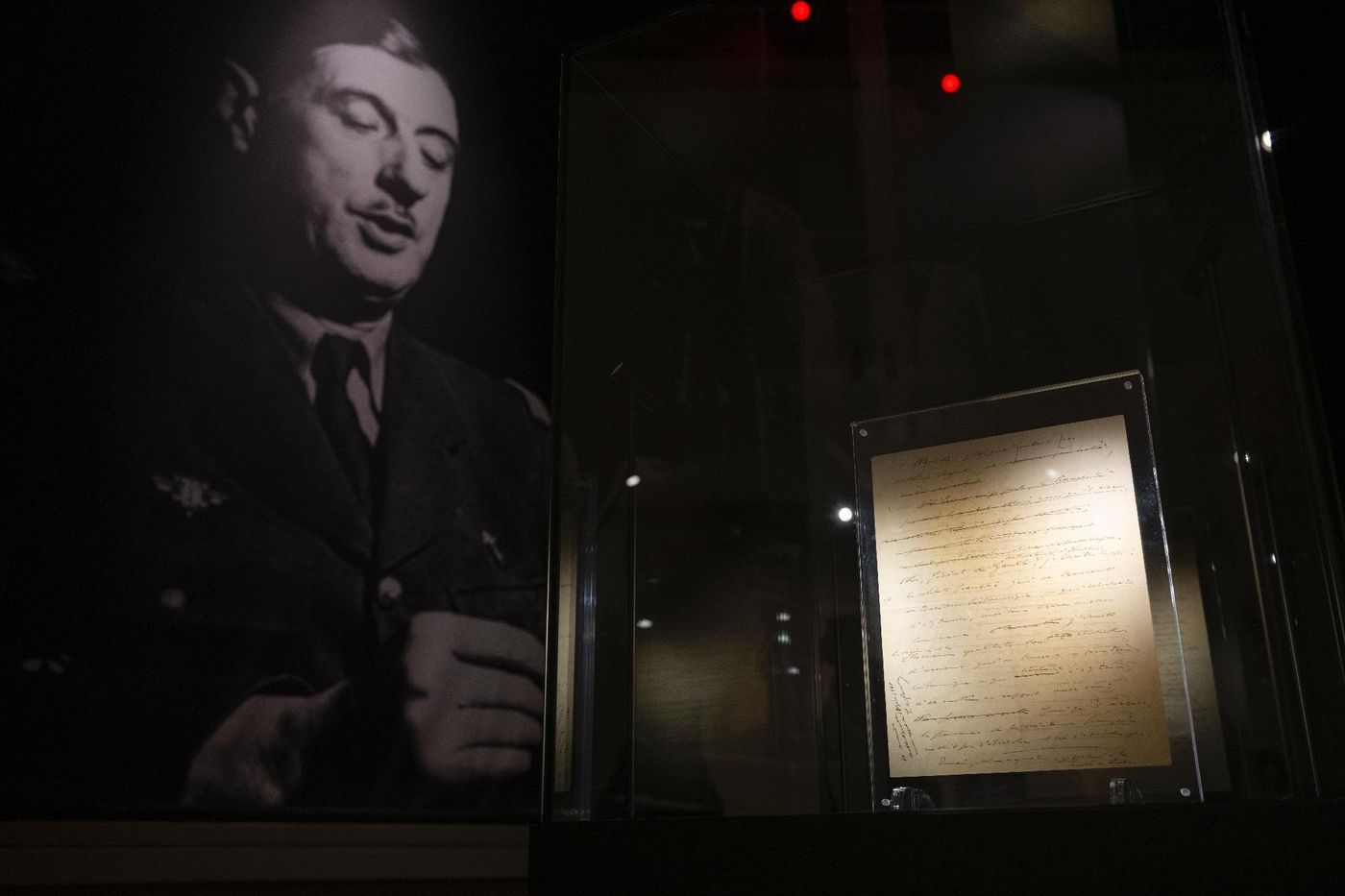 Page du manuscrit de l'appel du 18 juin 1940 exposée lors de l'événement