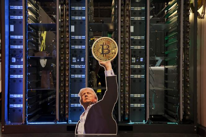 Trump Media veut se constituer une réserve de bitcoins équivalant à 2,5 milliards de dollars.