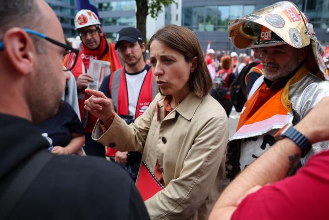 La secrétaire générale de la CGT, Sophie Binet, lors d’une manifestation des salariés d’Arcelor Mittal à Saint-Denis, le 13 mai 2025.