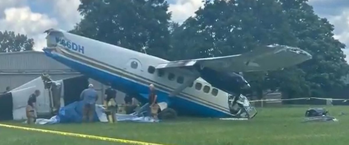 Avion endommagé dans un champ après le crash dans le Tennessee