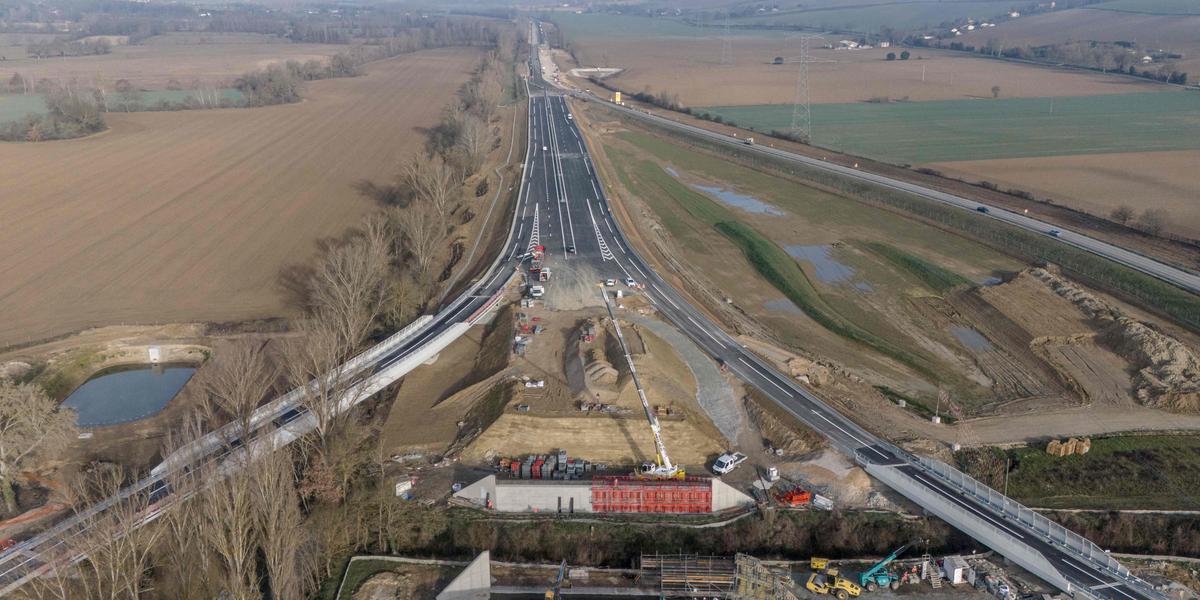 Autoroute A69 avec une vue panoramique