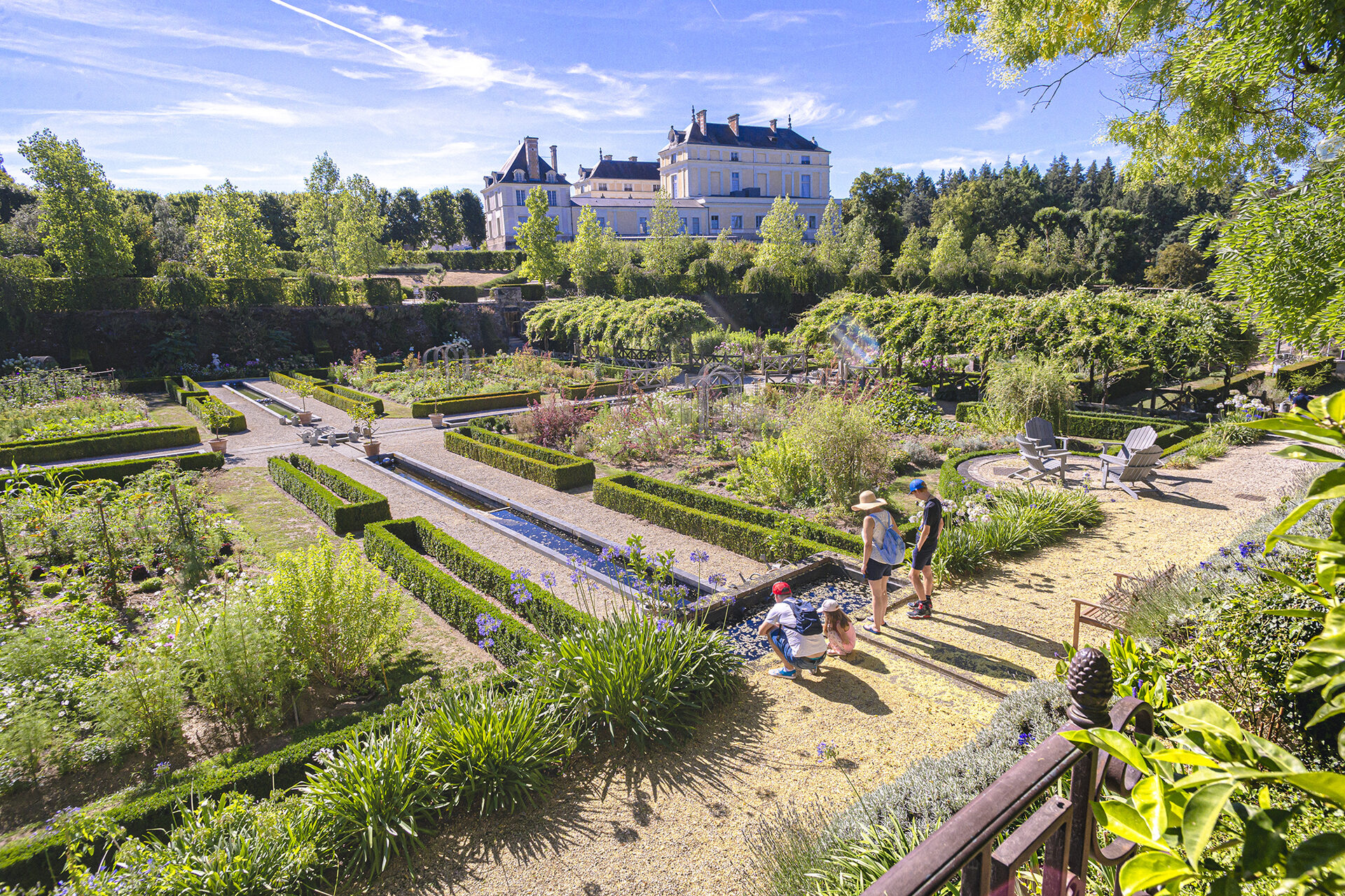Potager Colbert - vue depuis Orangerie Potager Colbert - vue depuis Orangerie