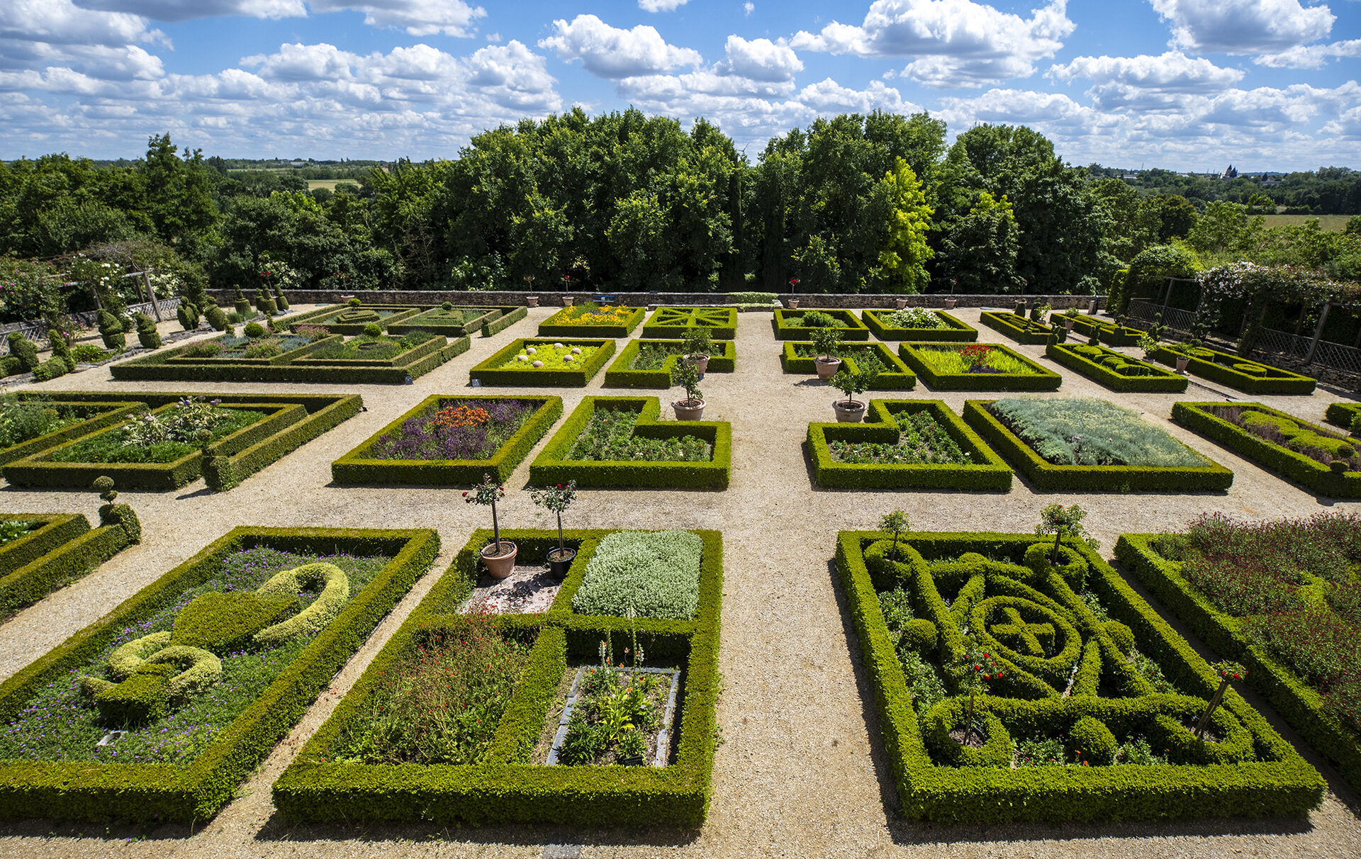 Château de Villeneuve - jardin italien Château de Villeneuve - jardin italien
