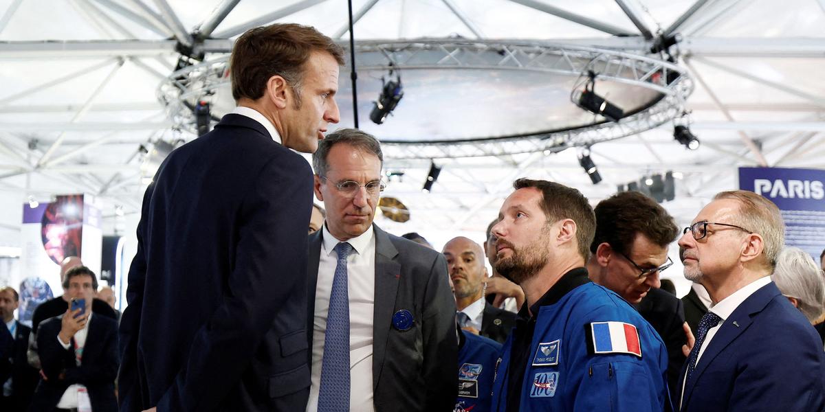Emmanuel Macron lors du salon du Bourget, appel à l'Europe spatiale