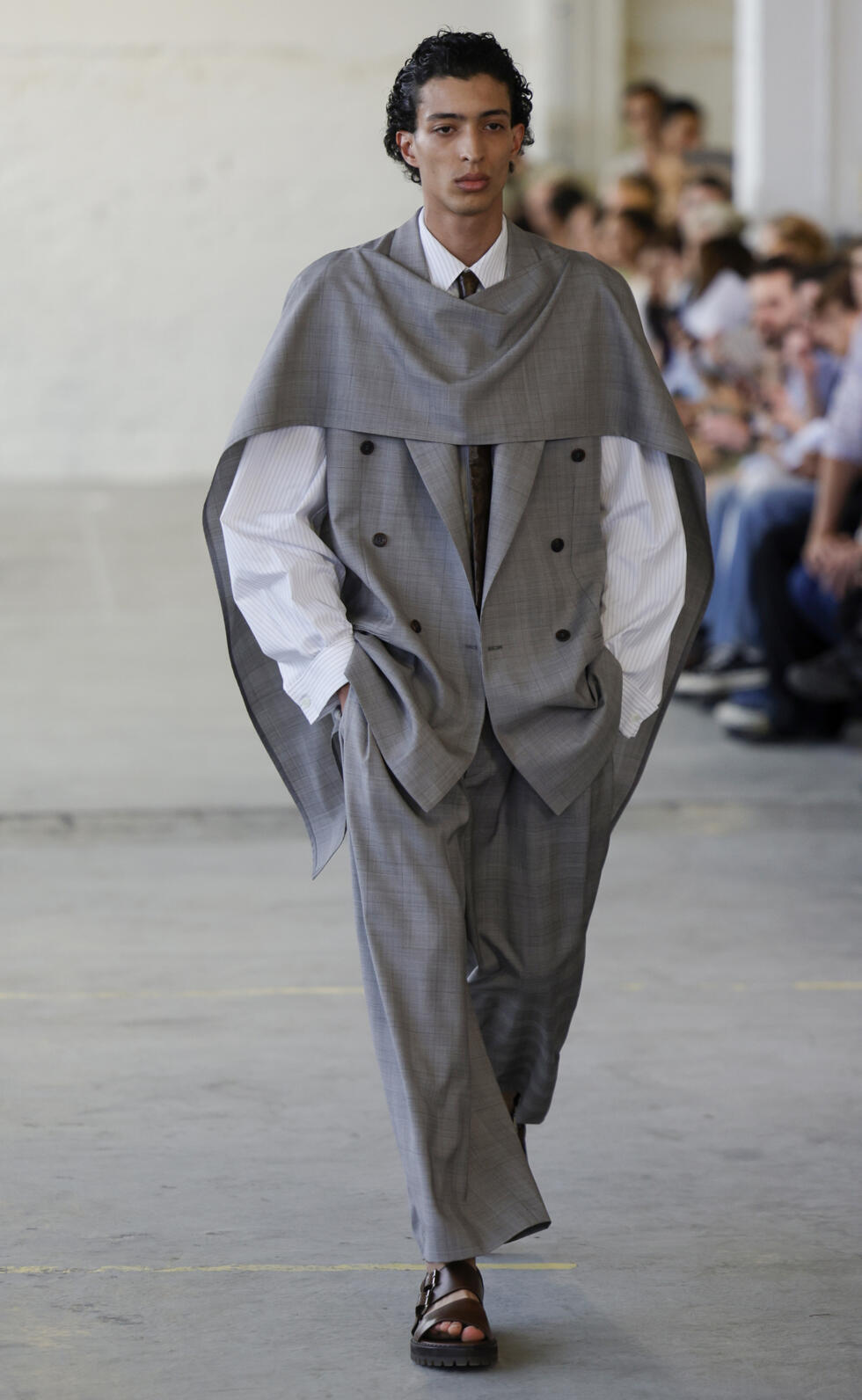 Le défilé printemps-été 2026 de Hed Mayner lors de la Fashion Week de Paris, le 25 juin 2025