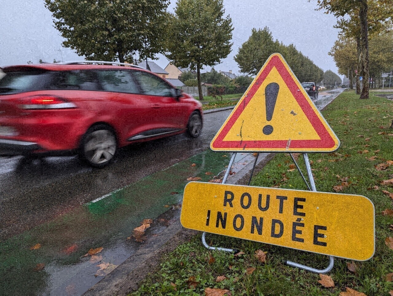 Inondations et coulées de boue à Biscarrosse