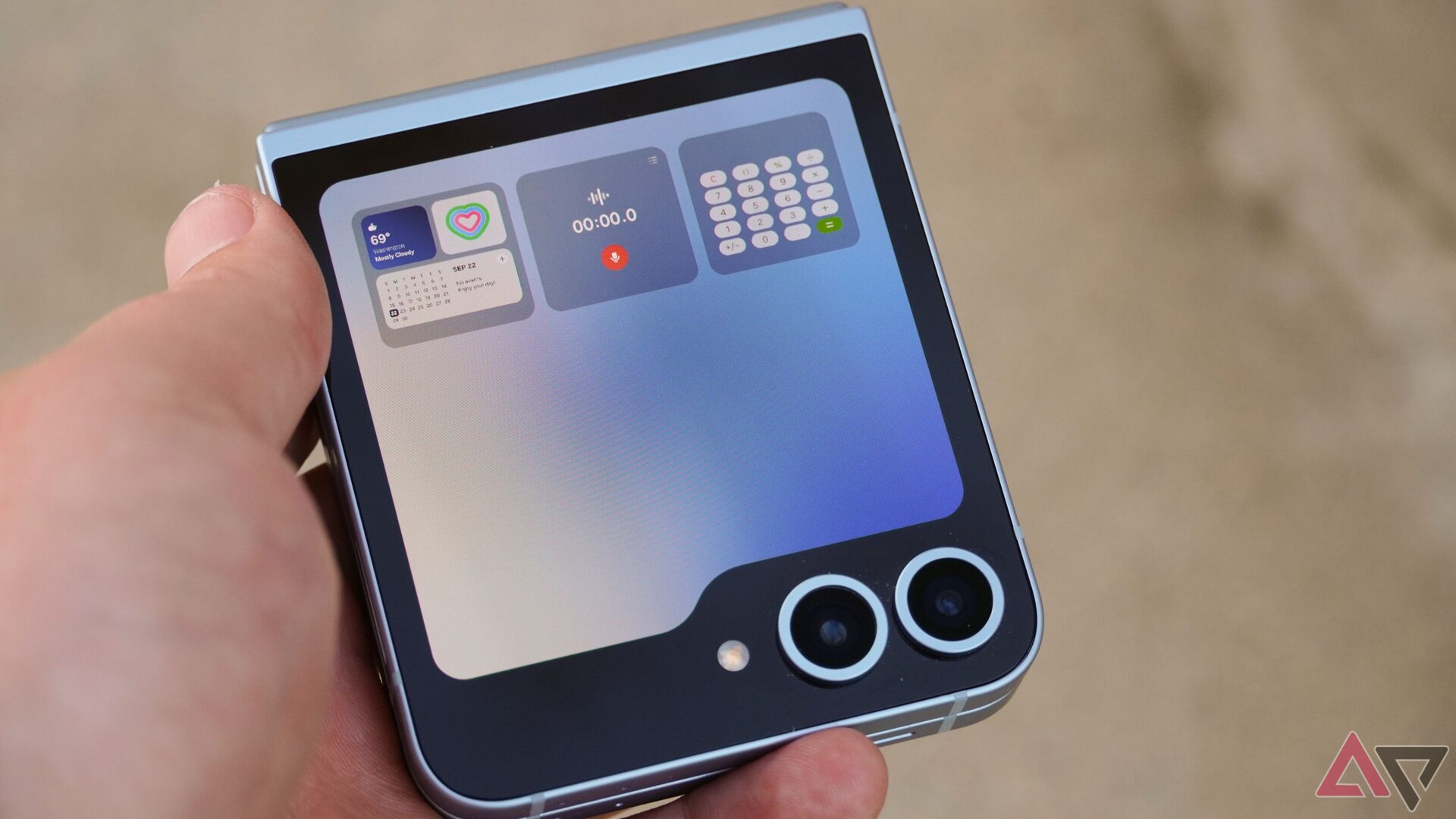 Vue étendue de tous vos widgets sur le Galaxy Z Flip 6.