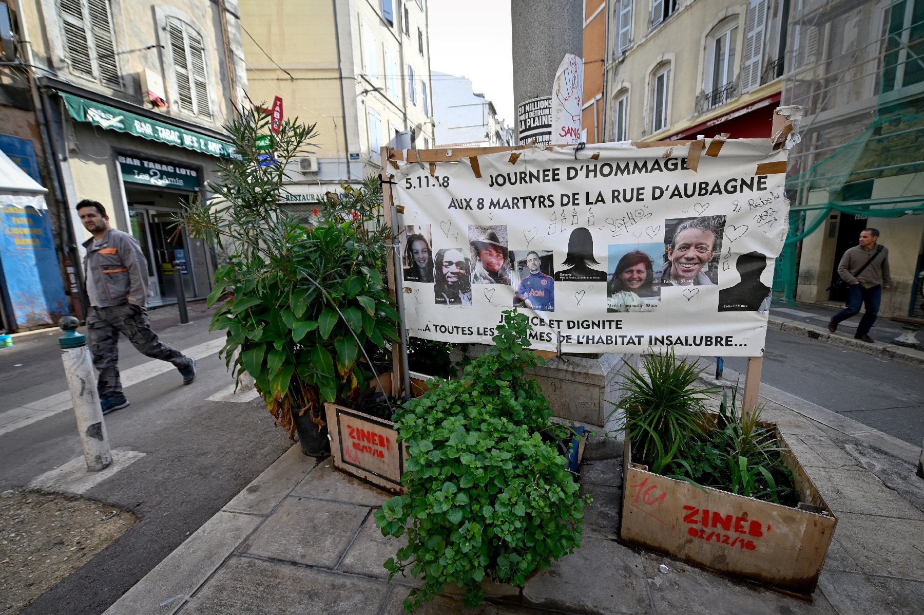 Vue des immeubles effondrés rue d'Aubagne