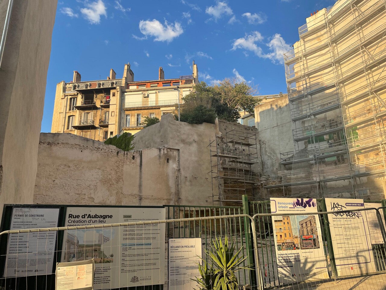 Victimes et familles lors du procès des effondrements de la rue d'Aubagne à Marseille
