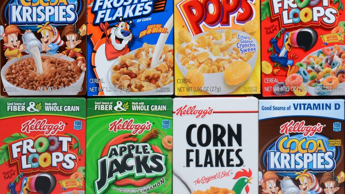 Logo Kellogg sur une tablette de céréales