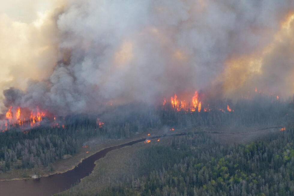 Feux de forêt dans le parc provincial Nopiming, dans la région de Bird River, le 29 mai 2025 dans la province du Manitoba, au Canada