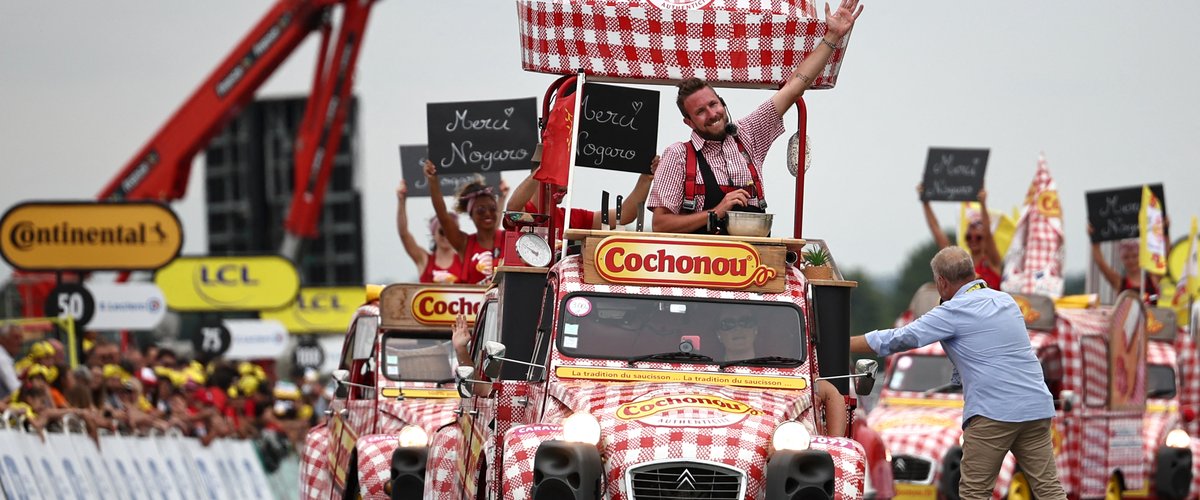 Cyclistes lors du Tour de France 2024 dans le sud-ouest