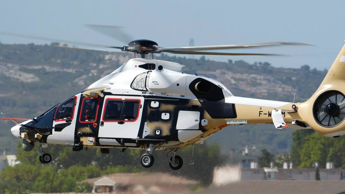 Hélicoptère Guépard d'Airbus lors de ses essais en vol
