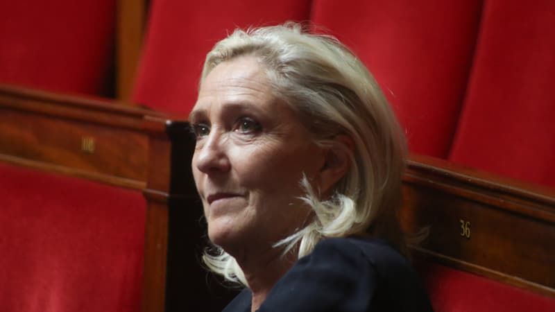 Marine Le Pen à l'Assemblée nationale lors du débat sur le projet de loi pour le rétablissement de Mayotte