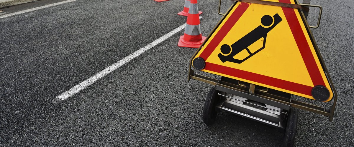 Sapeurs-pompiers intervenant sur un accident de la route à Carcassonne