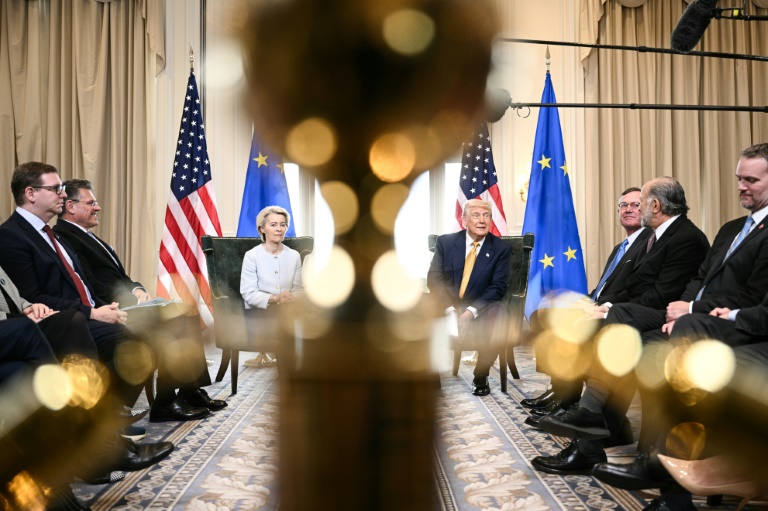 Signature d'un accord commercial entre l'UE et les USA