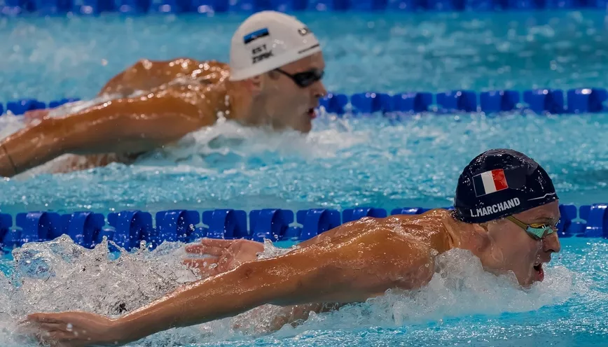 Léon Marchand lors de sa victoire aux Mondiaux de natation