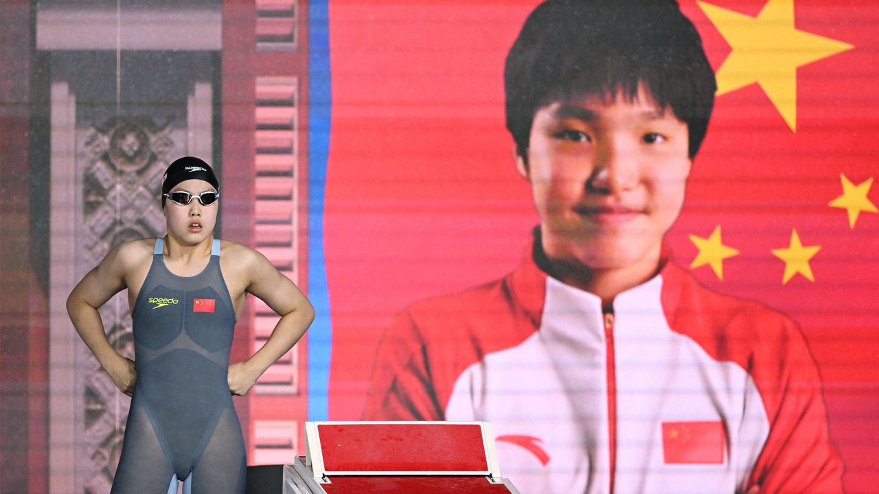 Yu Zidi avec sa médaille de bronze lors des Mondiaux à Singapour