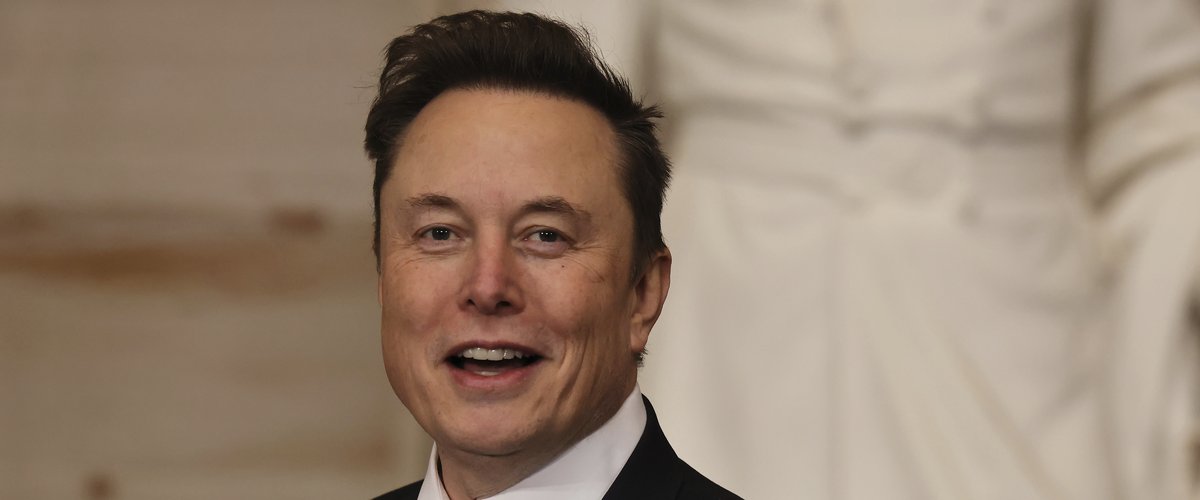 Elon Musk lors d'une conférence Tesla