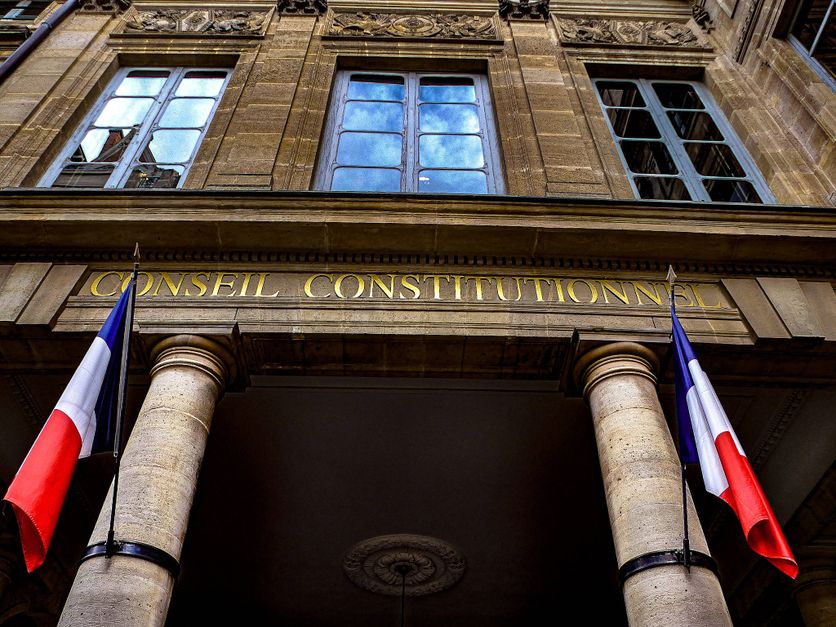 Saisis sur la loi Duplomb par les quatre groupes de gauche de l’Assemblée nationale, les neuf sages du Conseil constitutionnel se prononcent le 7 août sur sa constitutionnalité.