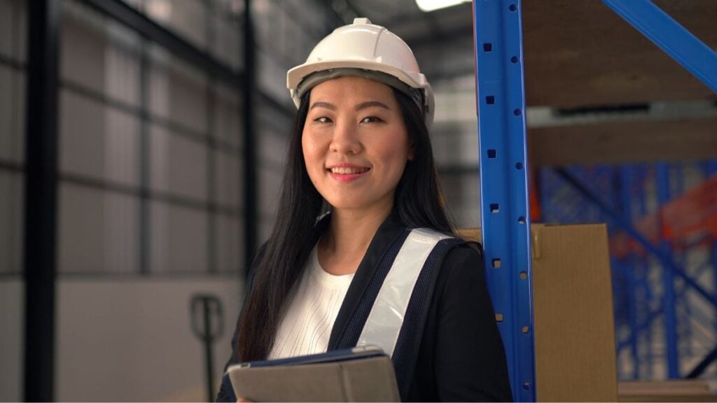 Ce métier d’avenir paie très bien, ne demande aucun diplôme et résiste à l’IA