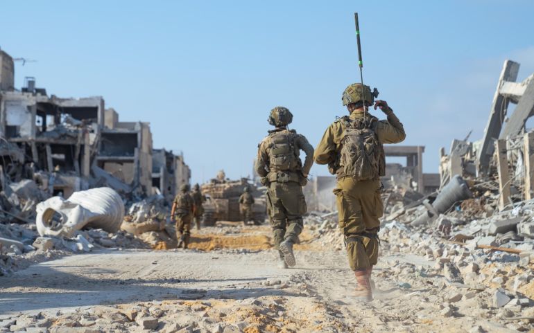 Forces israéliennes déployées à Gaza, analystes doutant de leur capacité à occuper la région