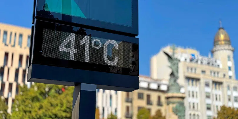 Un thermomètre affiche 41°C, le 11 août, à Zaragoza en Espagne.