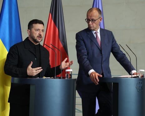 Merz et Zelenskyy lors d’une conférence à Berlin