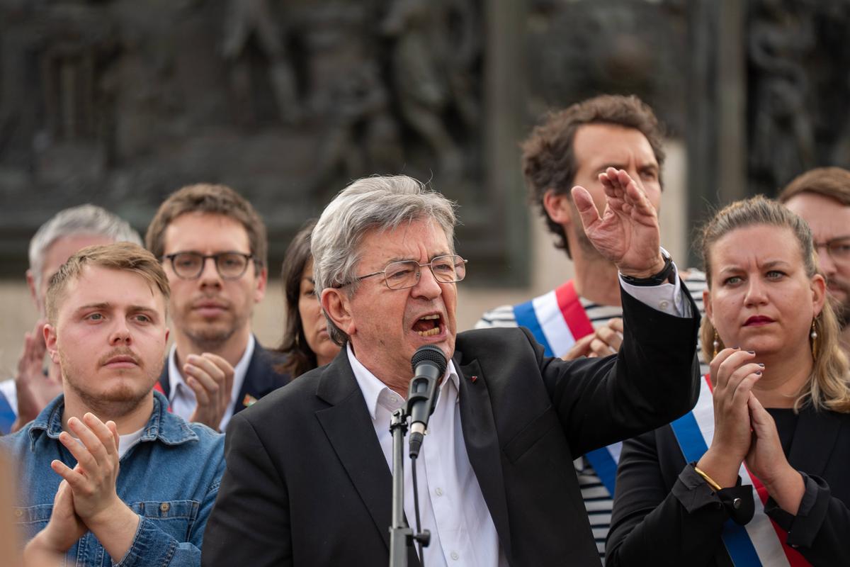 Portrait de Mélenchon lors d’un rassemblement