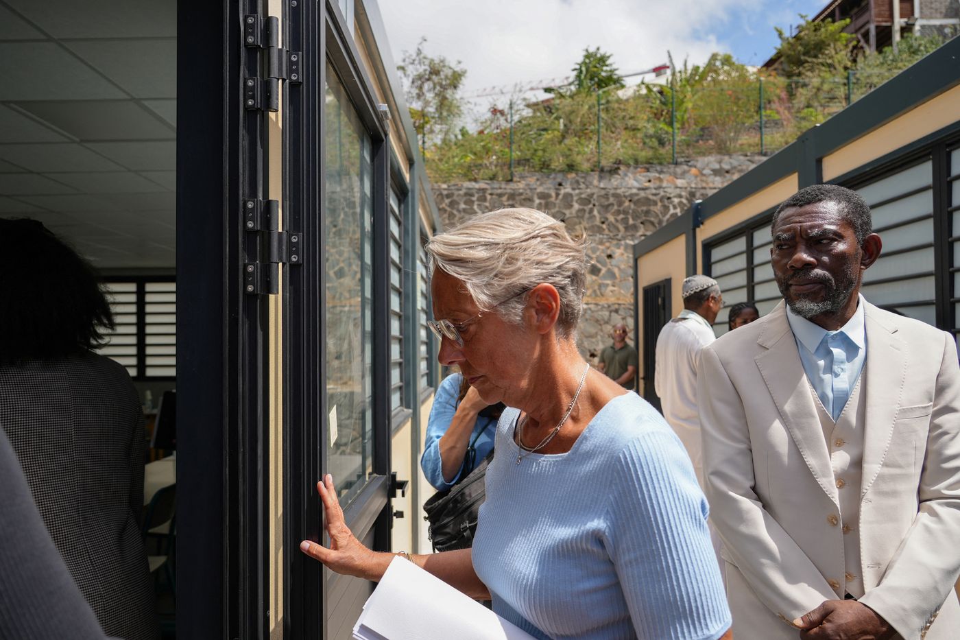 La ministre Élisabeth Borne à Mayotte lors d'une visite
