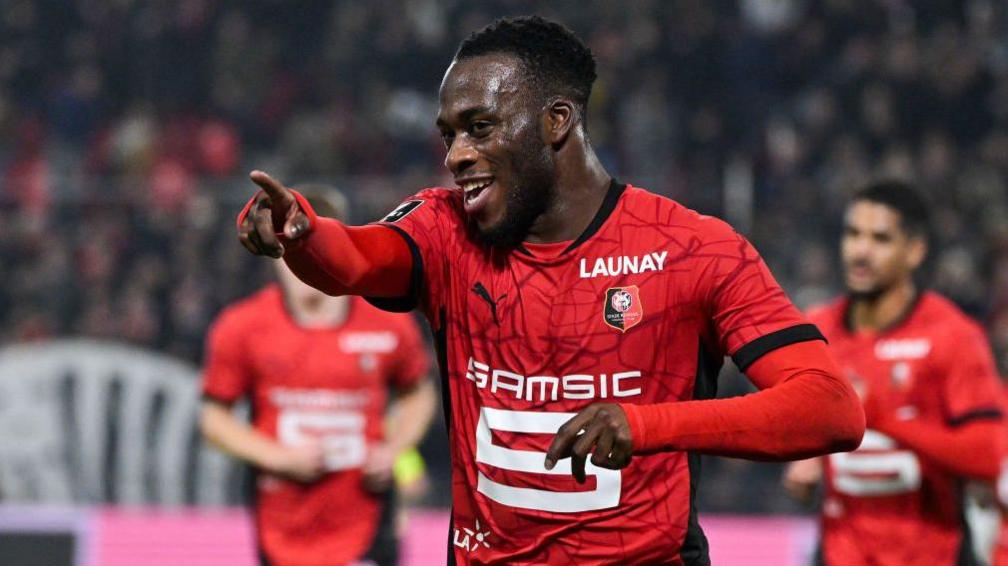 Arnaud Kalimuendo nouveau joueur de Nottingham Forest