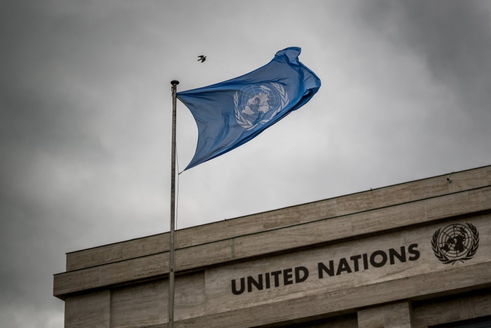 Drapeau des Nations unies en séance