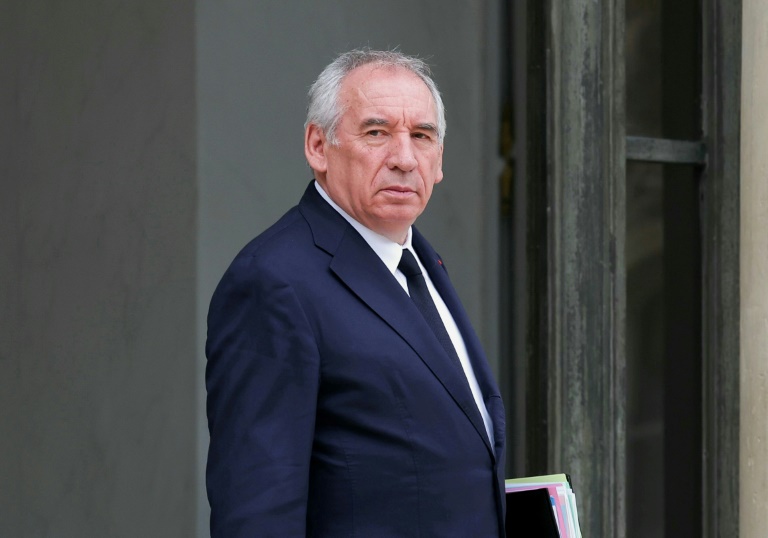 Bayrou lors d'une conférence sur le budget