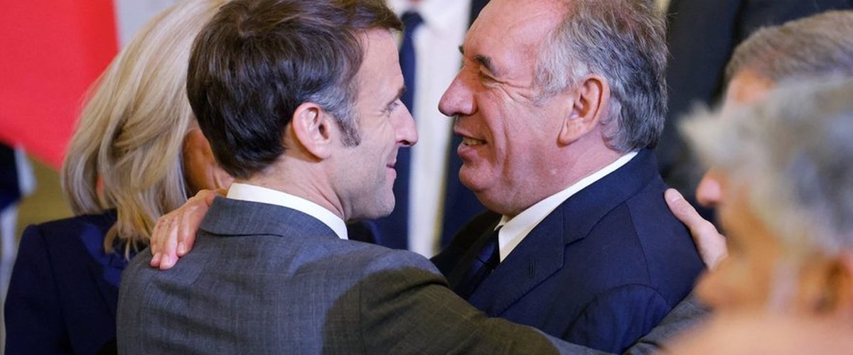 Macron et Bayrou lors d'un échange