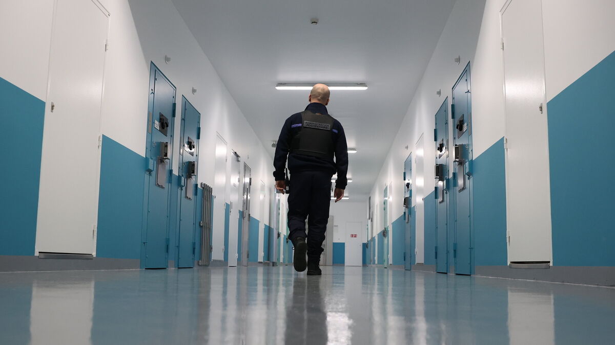 Vue générale de la prison Vendin-le-Vieil