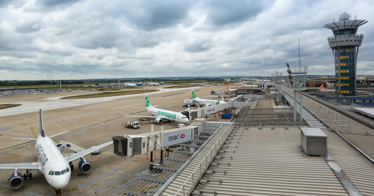 Vols annulés à Orly après panne et orage