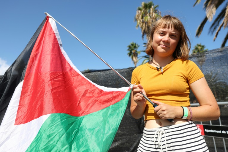 Greta Thunberg et une flottille près de Barcelone