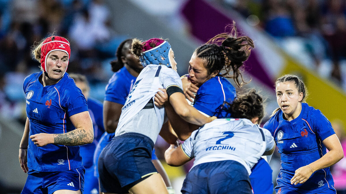 Vue d'ensemble de France-Brésil en rugby féminin à Exeter