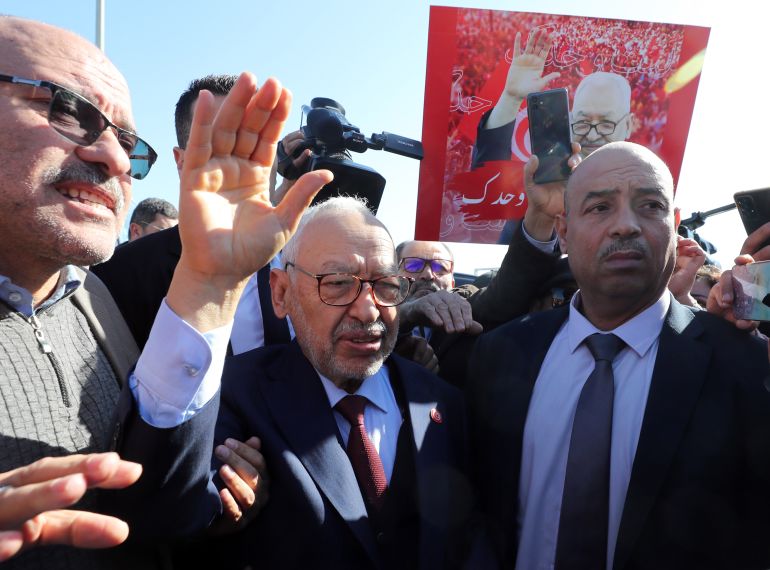 Ghannouchi arrive au bureau du procureur