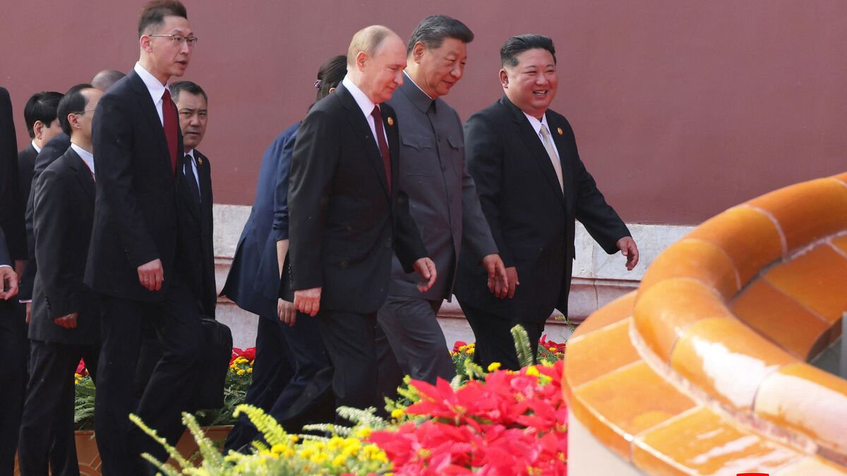 Xi Jinping et Vladimir Poutine lors d’un défilé à Pékin