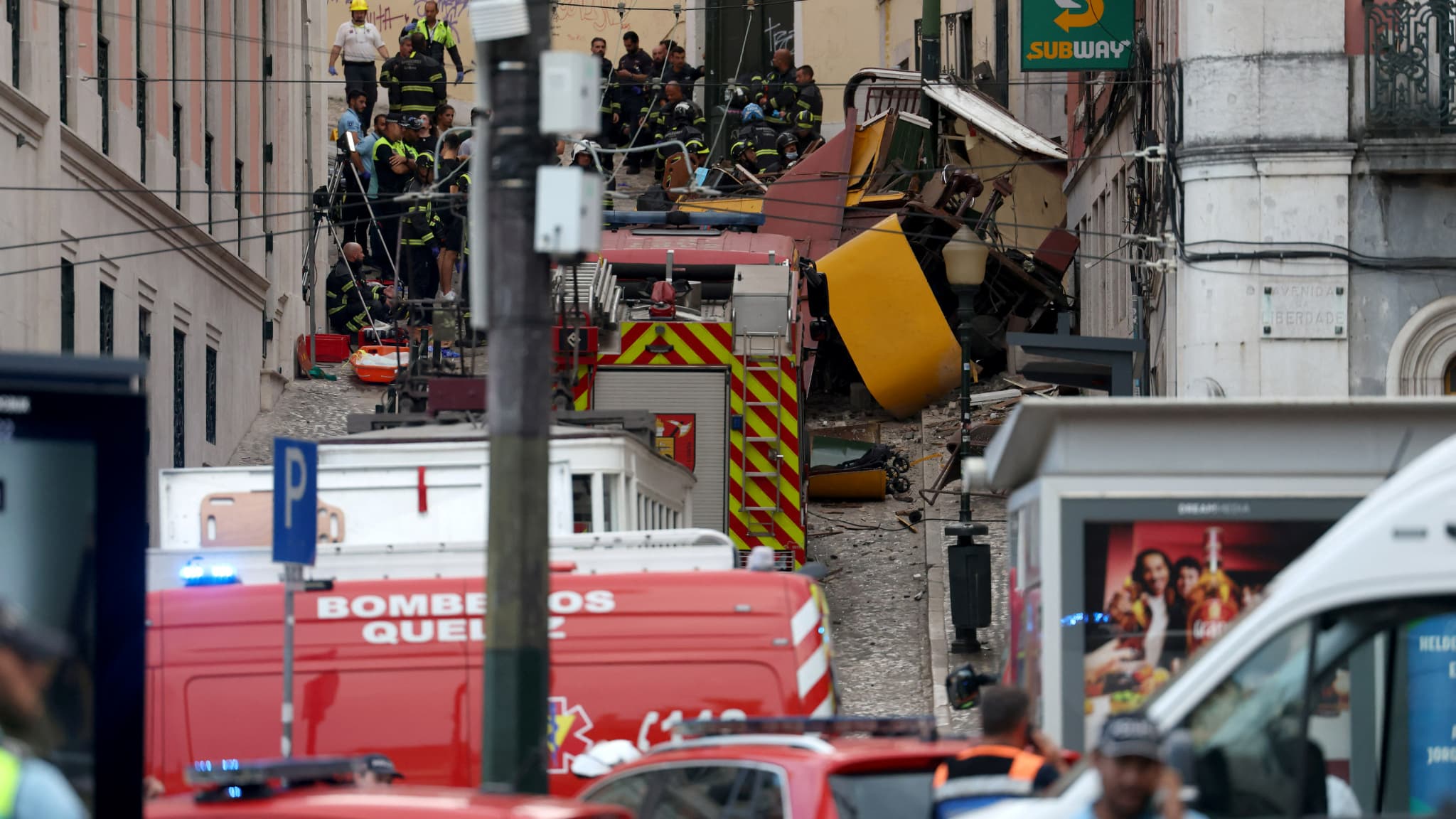 Secours et investigations sur le site