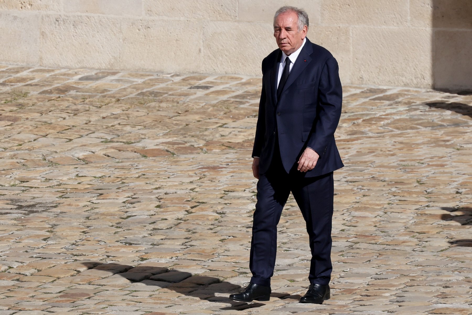 Vue générale du contexte politique autour du vote de confiance